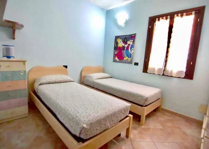 Iss Travel- Casa Pustinu, 2 Bedroom-apartment With Air Conditioning And Private Garden *