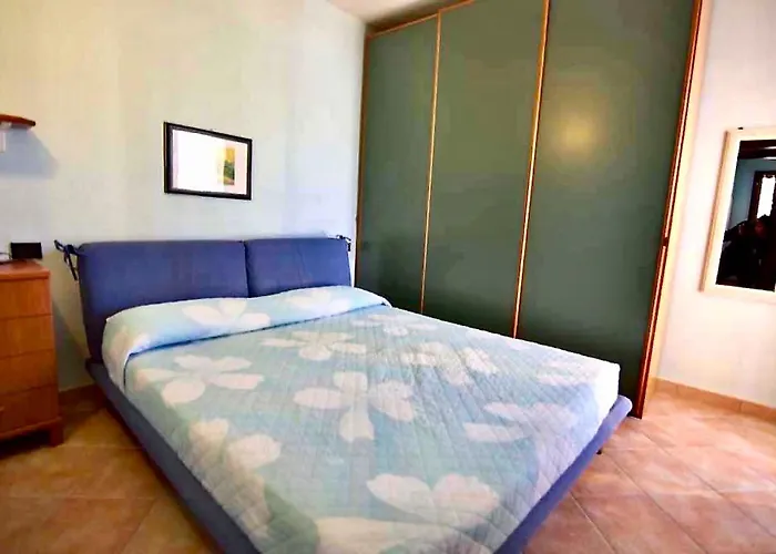 Iss Travel- Casa Pustinu, 2 Bedroom-apartment With Air Conditioning And Private Garden شقة *