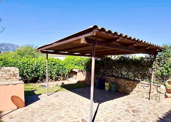 Iss Travel- Casa Pustinu, 2 Bedroom-apartment With Air Conditioning And Private Garden * سان تيودورو