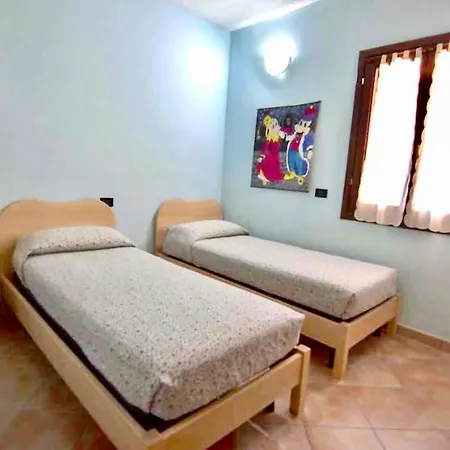 Iss Travel- Casa Pustinu, 2 Bedroom-apartment With Air Conditioning And Private Garden *