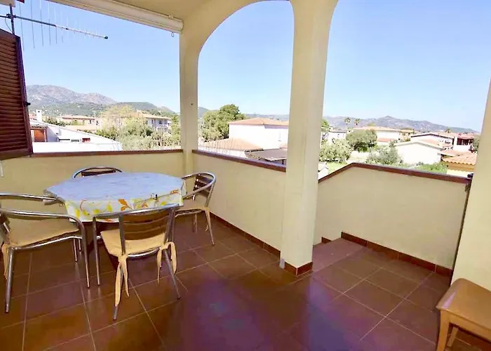 Apartament Iss Travel- Casa Pustinu, 2 Bedroom-apartment With Air Conditioning And Private Garden *