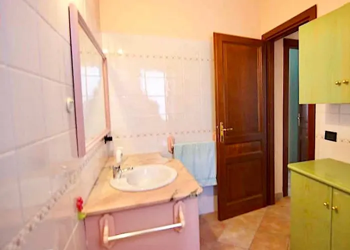Iss Travel- Casa Pustinu, 2 Bedroom-apartment With Air Conditioning And Private Garden * San Teodoro (Sardinia)